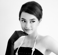 Không cần hóa trang, Kaity Nguyễn vẫn có một mùa Halloween đáng nhớ với hình ảnh Audrey Hepburn