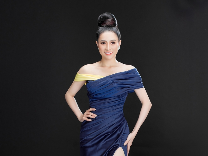 Hoa hậu Lý Thiên Nương khoe dáng với thiết kế của Võ Thanh Can
