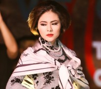 Vân Trang tái xuất trên sàn catwalk cùng Huy Khánh trong show của NTK Hằng Nguyễn