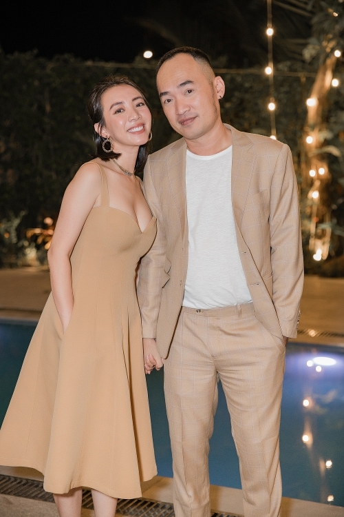 thu trang tien luat ra mat cung luc 4 san pham online co dan sao khung