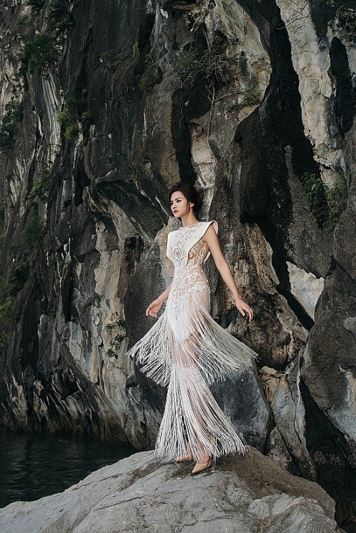 xuyt xoa truoc voc dang chuan cua ba me 4 con vu thu phuong