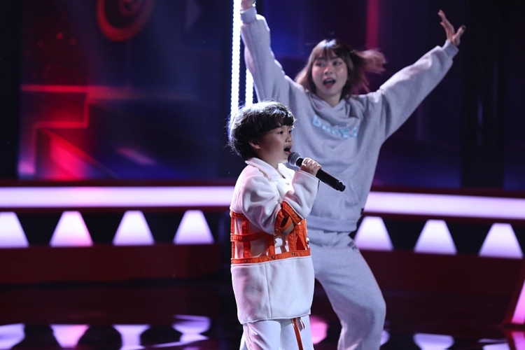 sieu bat ngo truong giang bat cong tac lam rapper doc chien voi team wowy