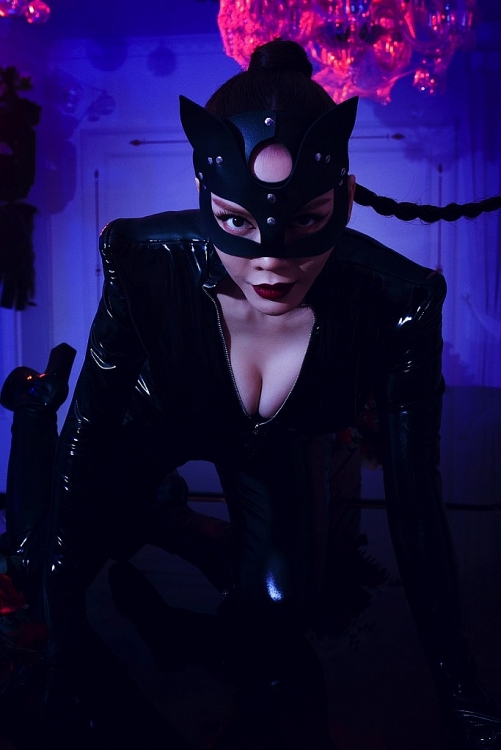 Lý Nhã Kỳ hóa miêu nữ Catwoman đầy gợi cảm