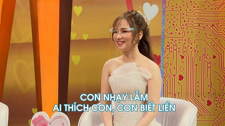 'Vợ chồng son': Yêu vợ từ tay trắng, chàng đạo diễn không đủ tiền mua hộp quẹt đốt nến tỏ tình