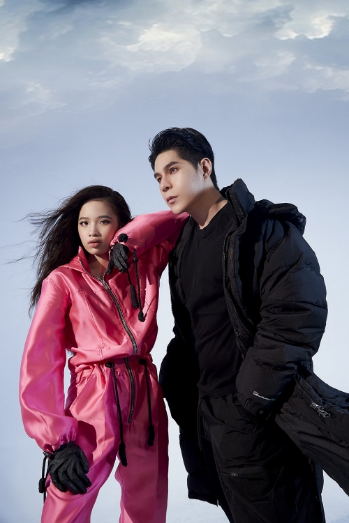 Mẫu nhí Bảo Hà cùng 'sư phụ' Nguyễn Hưng Phúc và bạn học Thiên Khôi hóa thân vào phim 'Squid Game' với bộ ảnh cực chất