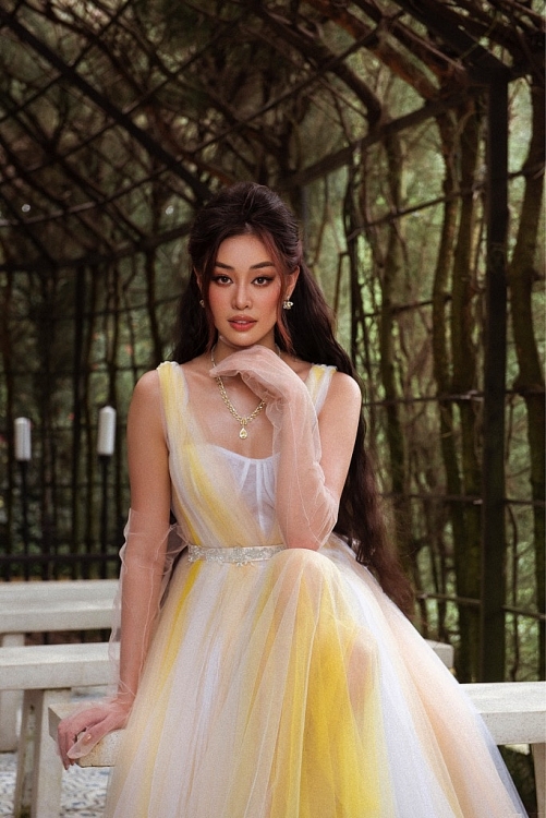 Ngắm nhìn vẻ đẹp ngọt ngào và dịu dàng của Hoa hậu Khánh Vân trong bộ ảnh mang âm hưởng cổ tích