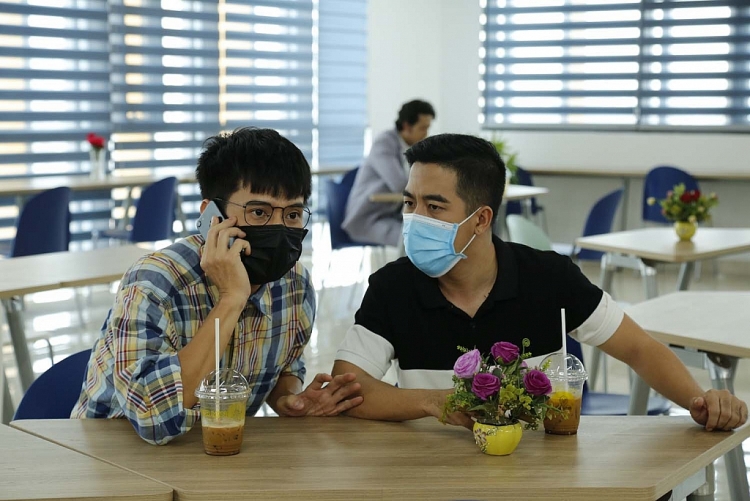 'Văn phòng đại chiến': Dùng 'khổ nhục kế' giúp nghệ sĩ Phương Bình se duyên, Anh Tài bị đánh đến bầm mặt