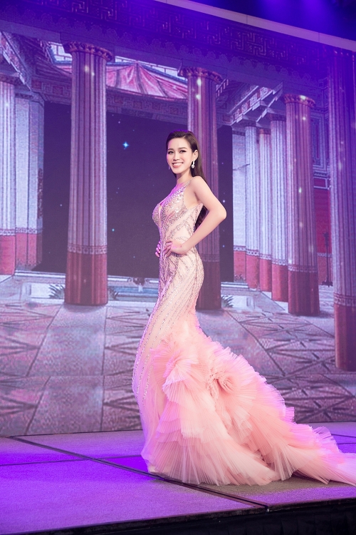 Trao sash và công bố các trang phục, tiết mục của Hoa hậu Đỗ Hà tại 'Miss World 2021'
