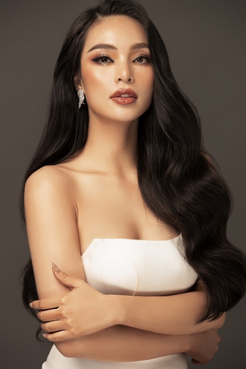 Hoàng Hương Ly nói tiếng Anh trôi chảy trong clip dự thi 'Miss Tourism International 2021'