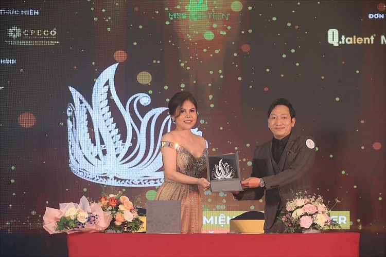 Bella Vũ Huyền Diệu xuất sắc đăng quang 'Miss Eco Teen Vietnam'