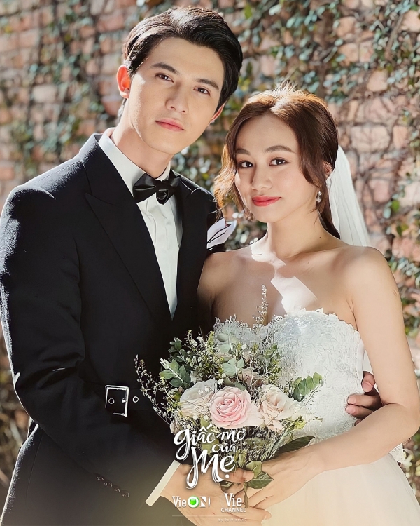 'Giấc mơ của mẹ' tung bộ ảnh cưới 'ngọt như mía lùi' của cặp đôi Trần Ngọc Vàng và Ngân Hòa