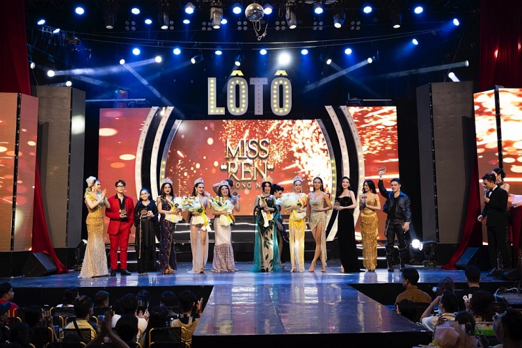 Mai Ngô đầy thần thái khi chấm thi 'Miss 'Ren' Hương Nam 2022'