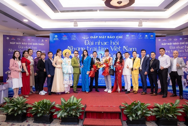Dàn sao khủng góp mặt trong đại nhạc hội 'Những trái tim Việt Nam'