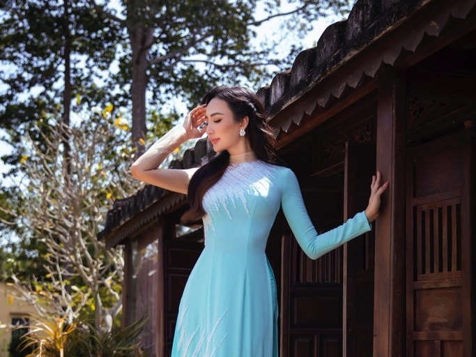Hoa hậu Ngọc Diễm làm nàng thơ cho bộ sưu tập mới của NTK Minh Châu