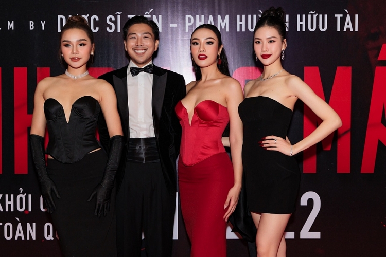 Nghệ sĩ Hồng Vân, 'O Sen' Ngọc Mai, Thảo Trang, Erik và dàn sao Việt đình đám tề tựu tại buổi công chiếu phim điện ảnh 'Hạnh phúc máu'