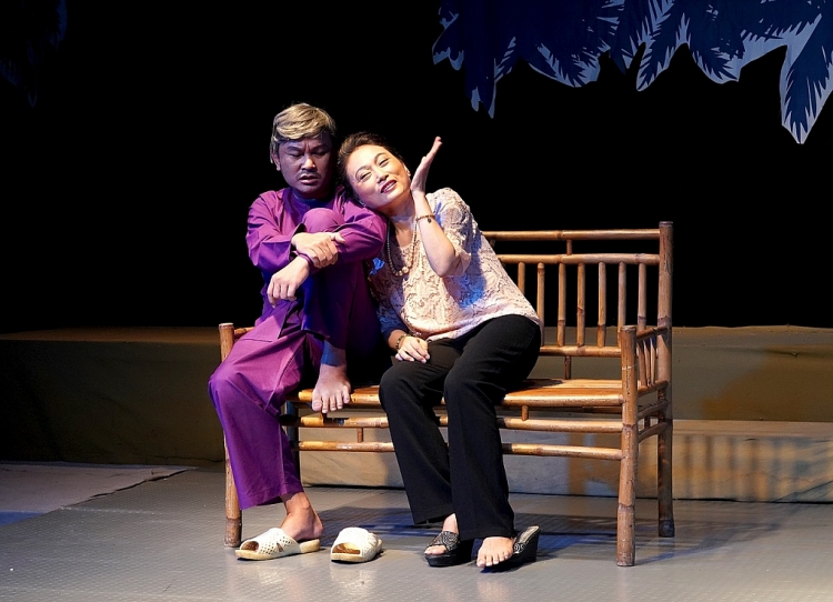 Sân khấu nhỏ 5B ra mắt vở kịch Tết 2023 'Tía ơi! Chồng con đâu?'