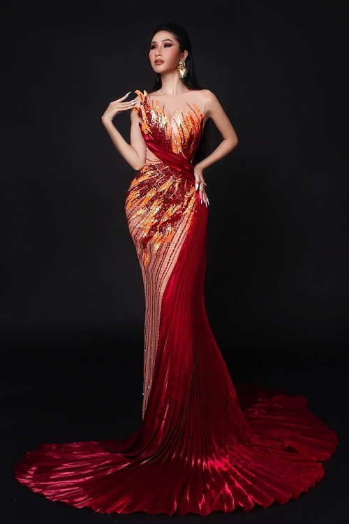 Á hậu Ngọc Tuyết giành quyền giải thưởng đầu tiên tại 'Miss CosmoWorld 2022', hé lộ sắc phục lấy ý tưởng từ hoa sen
