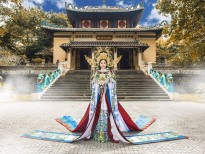 Châu Ngọc Bích mang bộ quốc phục Bạch Liên Hoa tới đấu trường sắc đẹp quốc tế 'Mrs Universe 2018'