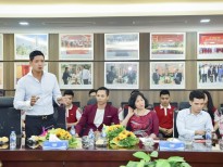Bình Minh cầm cân nảy mực cho 'Ngôi sao Fitness sinh viên TP. HCM mở rộng 2019'