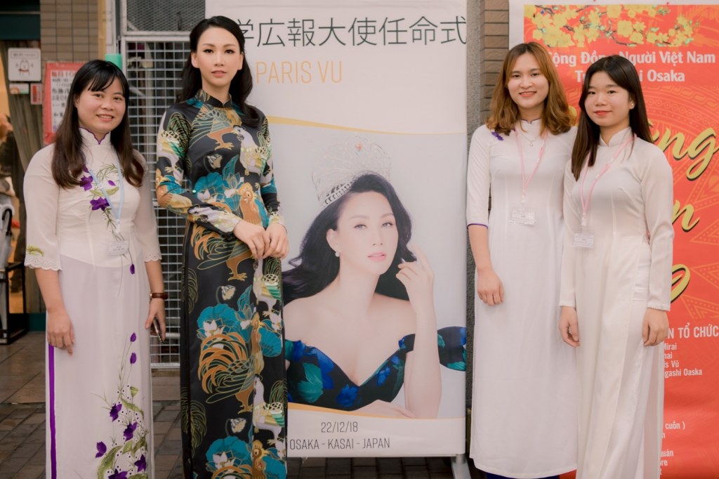 paris vu the hien dang cap thoi trang tai su kien vinh danh dai su truong nhat ngu