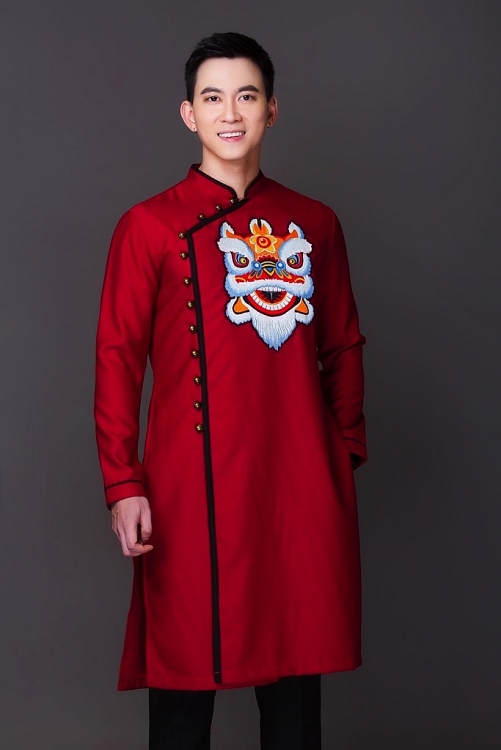 dam cuoi chuot tranh dong ho len ao dai cho nam cua ntk minh chau