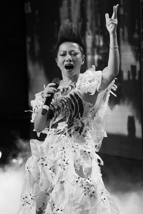 dan sao viet ru nhau den thuong thuc giong hat khung cua diva so hyang