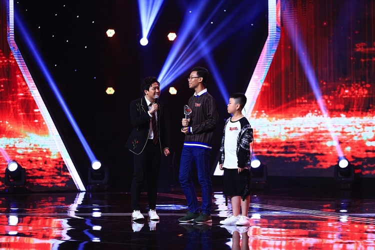 sieu tri tue viet nam chan menh su gia phuoc vinh cham chan cung than dong trieu nguoi co mot tuan minh