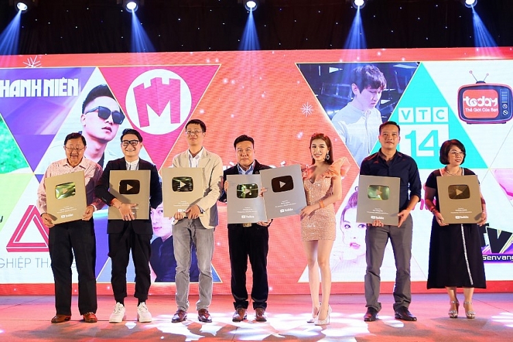 POPS là mạng lưới duy nhất tại Việt Nam sở hữu đến 2 kênh Youtube đạt Nút kim cương đầu tiên pops la mang luoi duy nhat tai viet nam so huu den 2 kenh youtube dat nut kim cuong dau tien