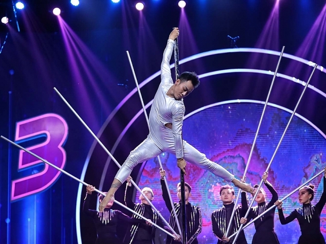 Bị xã hội miệt thị là ẻo lả, tâm sự của chàng trai đam mê Pole dance khiến Trường Giang nghẹn ngào