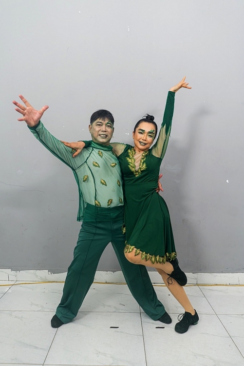 vu dieu vang he lo tiet muc cua 7 cap thi sinh voi chu de me thien nhien