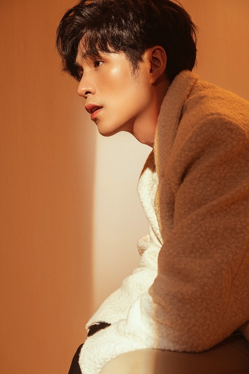 otis bat ngo duoc de cu hang muc guong mat trien vong tai ngoi sao xanh