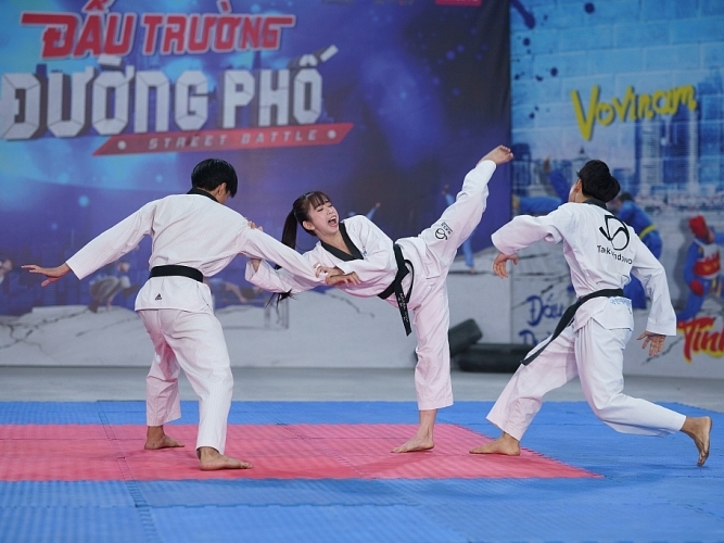 'Cô gái vàng' làng Taekwondo Châu Tuyết Vân thị phạm 'cực gắt' trên sàn đấu 'Đấu trường đường phố'