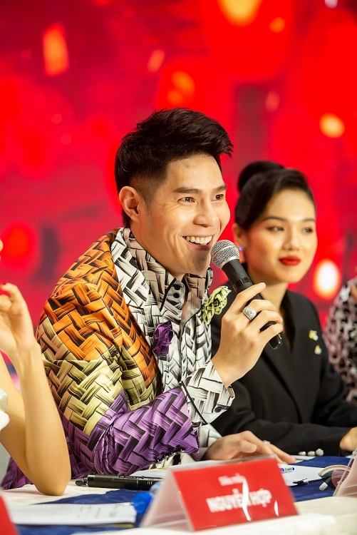 soi noi buoi casting cua hang tram nguoi mau cho vietnam international fashion festival 2020