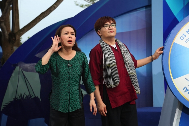 viet huong dai nghia tim ra duoc cay atm giup ba con ngheo rut tien tha ga