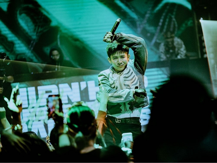 underground rapstar ricky star rtee 16 typh yuno bigboi hat xuyen dem