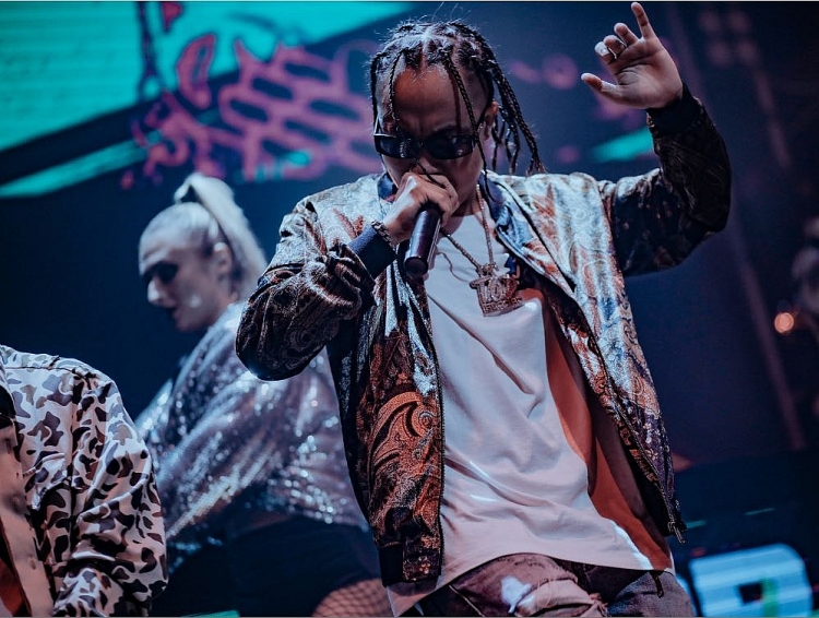 underground rapstar ricky star rtee 16 typh yuno bigboi hat xuyen dem