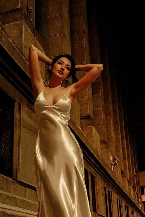 Trương Tri Trúc Diễm lúc thanh lịch, khi gợi cảm đầy quyến rũ