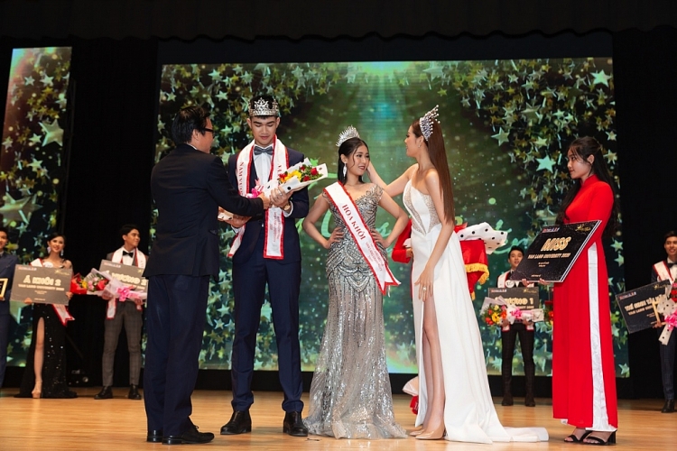 Hoa hậu Khánh Vân đội vương miện chấm thi 'Miss & Mister Văn Lang 2020'