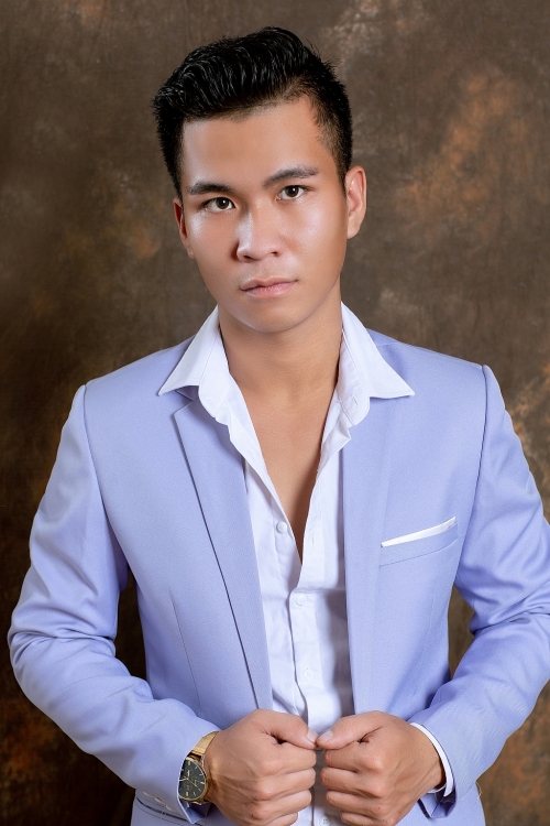 Giáp Quy Phong - Học trò nhạc sĩ Tô Hiếu ra mắt MV 'Hãy thắp sáng cuộc đời', cổ vũ đồng bào vượt qua dịch bệnh