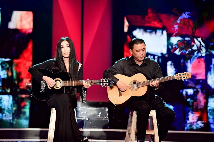 'Đời nghệ sĩ': 'Nữ hoàng phòng trà' Quỳnh Lan giải mã chuyện tình cảm 20 năm với nghệ sĩ guitar Hoàng Minh