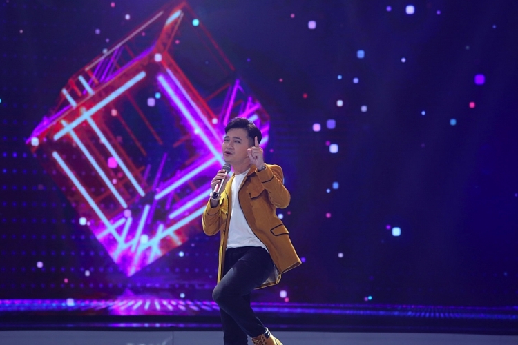 Đổi đời với bản hit 'Bay giữa ngân hà', Nam Cường chạy 7 - 8 show trong 1 đêm