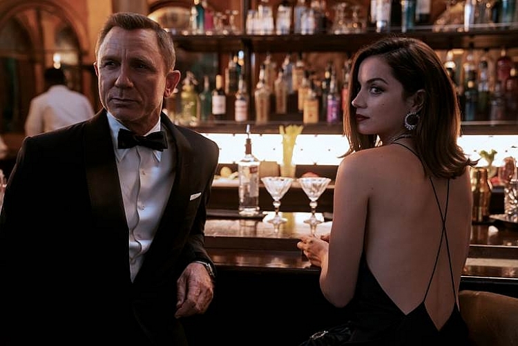 Hai 'bóng hồng' mới kề vai sát cánh với Daniel Craig trong 'No time to die' là ai?