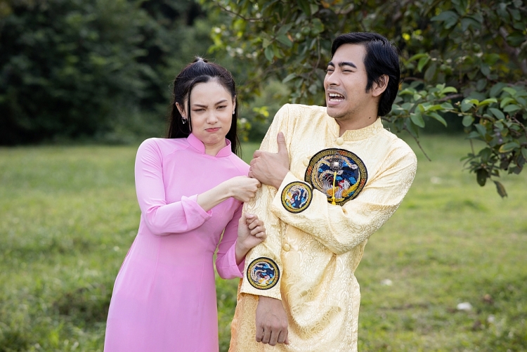 'Buông tay đi đồ ngốc': Chuyện tình của 'gái làng chơi' Fung La và chàng 'thạc sĩ' xe ôm Thanh Bình