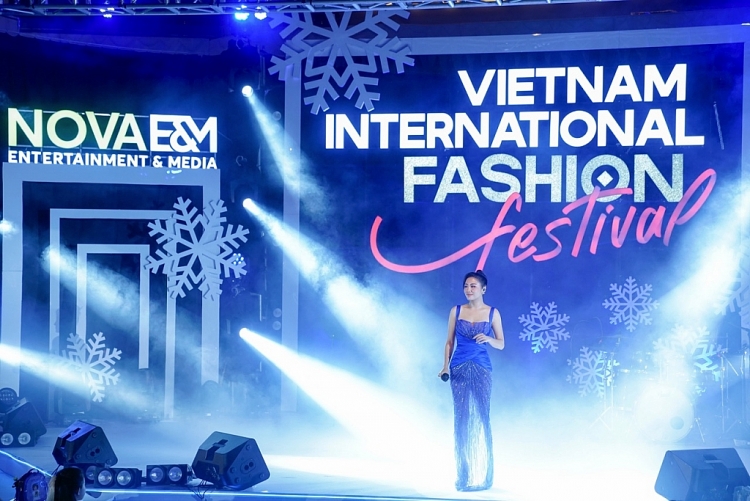 Tóc Tiên, Văn Mai Hương khuấy động đêm bế mạc 'Vietnam International Fashion Festival 2021'