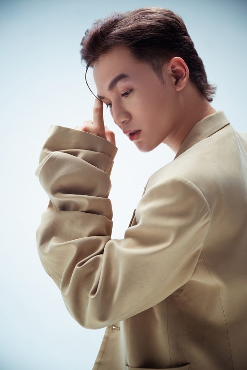 Ali Hoàng Dương ra mắt MV mới 'Thoát vai người yêu'