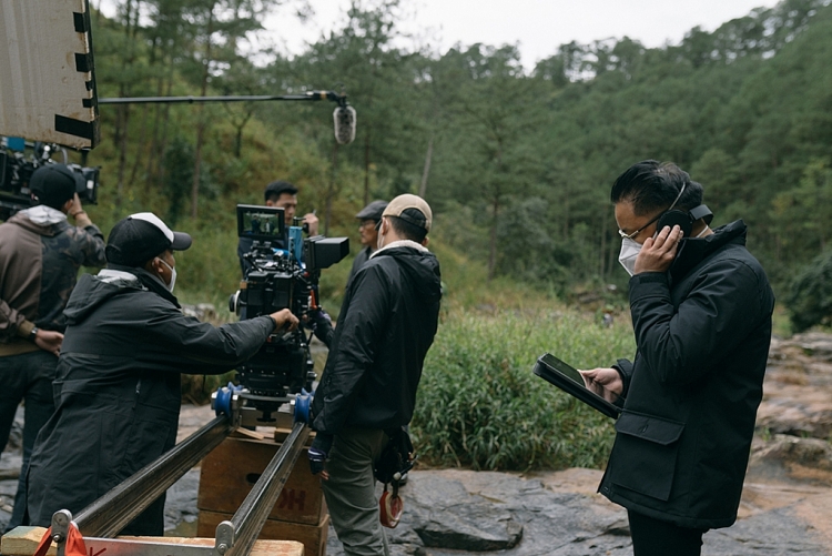 Cú bắt tay đầu tiên giữa đạo diễn Victor Vũ và Truyền hình K+ trong bộ phim dài tập đắt giá nhất Việt Nam