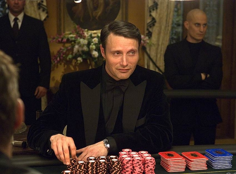 6 ác nhân khét tiếng từng đối đầu với James Bond của Daniel Craig, khác biệt nhất là phản diện của 'No time to die'