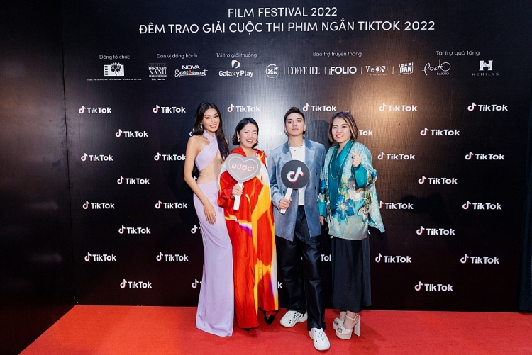 'Tiktok Film Festival': Gặp 'Con quỷ nỗi buồn' siêu dễ thương trong phim ngắn đầu tay của đạo diễn Thành Đào