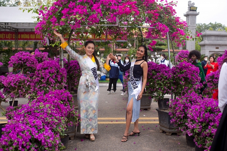 Làng hoa Mê Linh bất ngờ đón tiếp các Hoa hậu 'Miss Tourism World 2022'