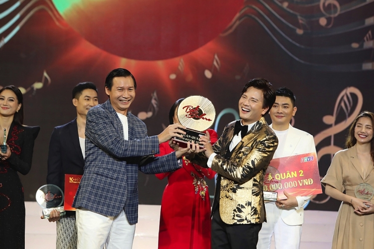Nguyễn Lê Bá Thắng đăng quang 'Tình Bolero 2022', giành 100 triệu đồng